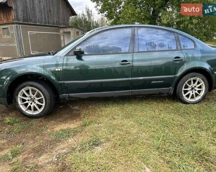 Зеленый Фольксваген Пассат, объемом двигателя 1.6 л и пробегом 320 тыс. км за 3000 $, фото 4 на Automoto.ua