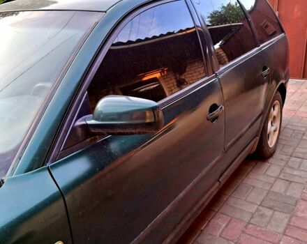 Зеленый Фольксваген Пассат, объемом двигателя 1.8 л и пробегом 0 тыс. км за 2800 $, фото 2 на Automoto.ua