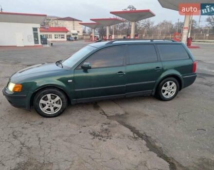 Зеленый Фольксваген Пассат, объемом двигателя 1.9 л и пробегом 475 тыс. км за 4000 $, фото 1 на Automoto.ua