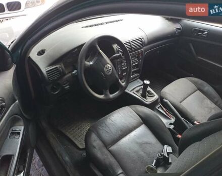 Зелений Фольксваген Пассат, об'ємом двигуна 1.9 л та пробігом 370 тис. км за 2500 $, фото 5 на Automoto.ua