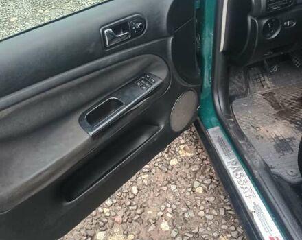 Зелений Фольксваген Пассат, об'ємом двигуна 1.6 л та пробігом 380 тис. км за 3250 $, фото 17 на Automoto.ua