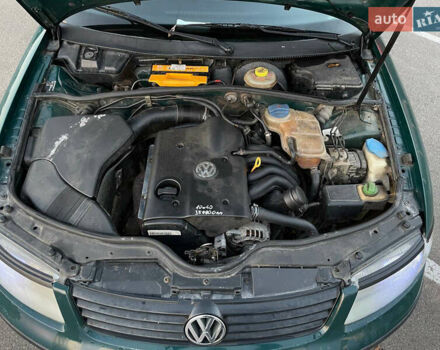 Зеленый Фольксваген Пассат, объемом двигателя 1.6 л и пробегом 365 тыс. км за 3100 $, фото 8 на Automoto.ua