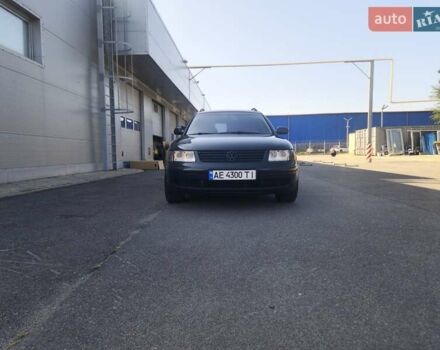 Зеленый Фольксваген Пассат, объемом двигателя 2.8 л и пробегом 305 тыс. км за 5200 $, фото 3 на Automoto.ua