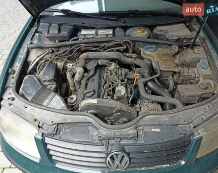 Зелений Фольксваген Пассат, об'ємом двигуна 1.9 л та пробігом 370 тис. км за 2500 $, фото 1 на Automoto.ua