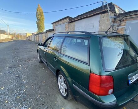 Зеленый Фольксваген Пассат, объемом двигателя 1.6 л и пробегом 500 тыс. км за 3100 $, фото 2 на Automoto.ua