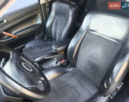 Зеленый Фольксваген Пассат, объемом двигателя 2.8 л и пробегом 305 тыс. км за 5200 $, фото 12 на Automoto.ua