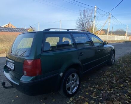 Зеленый Фольксваген Пассат, объемом двигателя 1.6 л и пробегом 500 тыс. км за 3100 $, фото 3 на Automoto.ua