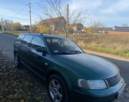 Зеленый Фольксваген Пассат, объемом двигателя 1.6 л и пробегом 500 тыс. км за 3100 $, фото 1 на Automoto.ua