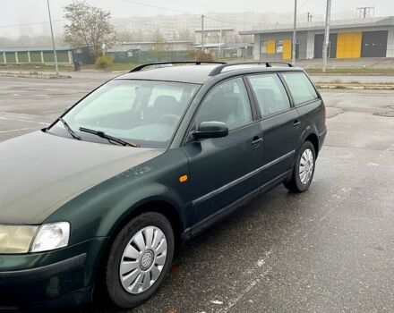 Зелений Фольксваген Пассат, об'ємом двигуна 1.8 л та пробігом 290 тис. км за 3300 $, фото 1 на Automoto.ua