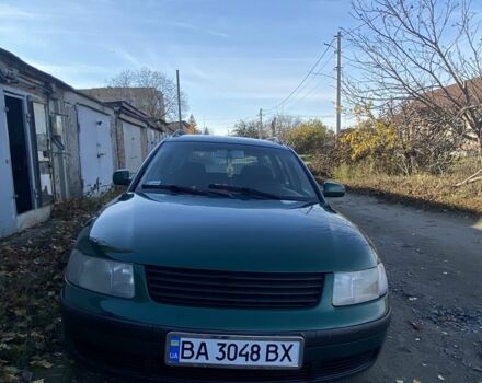 Зеленый Фольксваген Пассат, объемом двигателя 1.6 л и пробегом 500 тыс. км за 3100 $, фото 4 на Automoto.ua