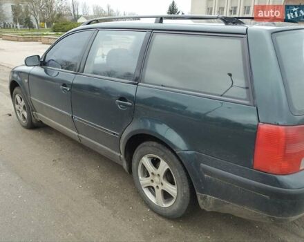 Зеленый Фольксваген Пассат, объемом двигателя 1.6 л и пробегом 340 тыс. км за 3600 $, фото 6 на Automoto.ua