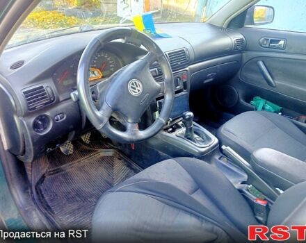 Зелений Фольксваген Пассат, об'ємом двигуна 1.9 л та пробігом 295 тис. км за 3000 $, фото 1 на Automoto.ua