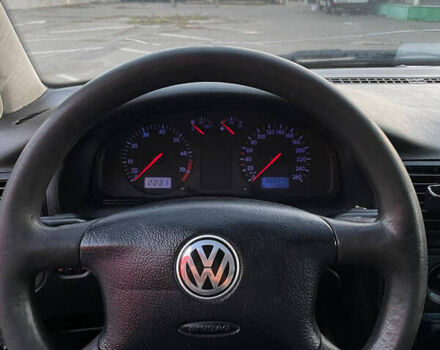 Зеленый Фольксваген Пассат, объемом двигателя 1.6 л и пробегом 365 тыс. км за 3100 $, фото 4 на Automoto.ua