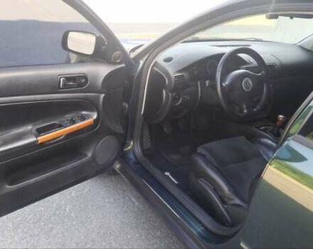 Зеленый Фольксваген Пассат, объемом двигателя 2.8 л и пробегом 305 тыс. км за 5200 $, фото 4 на Automoto.ua