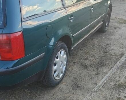 Зеленый Фольксваген Пассат, объемом двигателя 2 л и пробегом 471 тыс. км за 2300 $, фото 4 на Automoto.ua