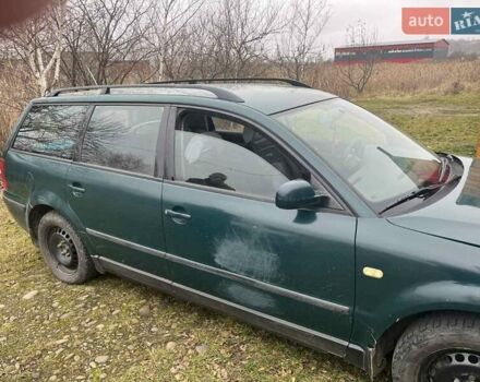 Зелений Фольксваген Пассат, об'ємом двигуна 1.6 л та пробігом 236 тис. км за 3200 $, фото 2 на Automoto.ua