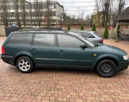 Зеленый Фольксваген Пассат, объемом двигателя 1.9 л и пробегом 390 тыс. км за 1600 $, фото 3 на Automoto.ua