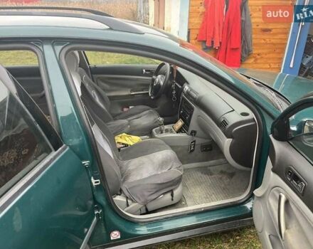 Зелений Фольксваген Пассат, об'ємом двигуна 1.6 л та пробігом 236 тис. км за 3200 $, фото 7 на Automoto.ua