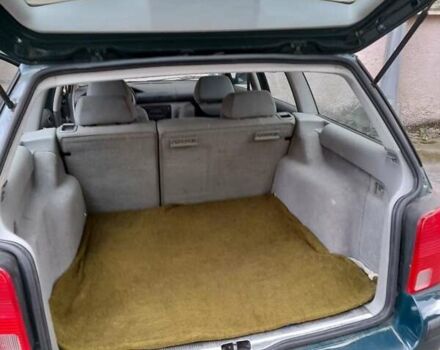 Зелений Фольксваген Пассат, об'ємом двигуна 1.6 л та пробігом 270 тис. км за 3600 $, фото 4 на Automoto.ua