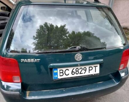 Зелений Фольксваген Пассат, об'ємом двигуна 1.6 л та пробігом 270 тис. км за 3600 $, фото 10 на Automoto.ua