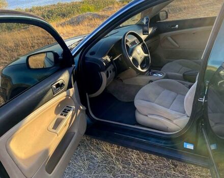 Зеленый Фольксваген Пассат, объемом двигателя 1.8 л и пробегом 300 тыс. км за 3990 $, фото 1 на Automoto.ua