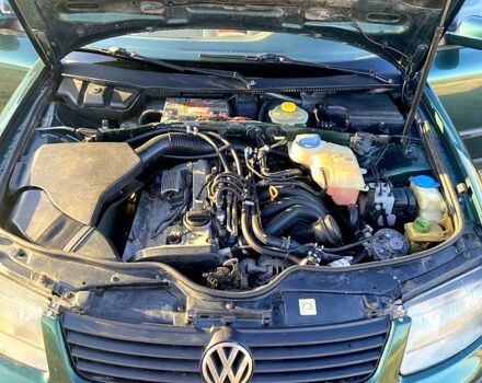 Зеленый Фольксваген Пассат, объемом двигателя 1.8 л и пробегом 300 тыс. км за 3990 $, фото 4 на Automoto.ua