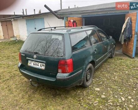 Зелений Фольксваген Пассат, об'ємом двигуна 1.6 л та пробігом 236 тис. км за 3200 $, фото 3 на Automoto.ua