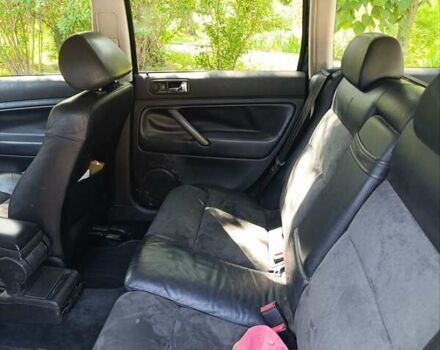 Зелений Фольксваген Пассат, об'ємом двигуна 1.8 л та пробігом 242 тис. км за 4500 $, фото 5 на Automoto.ua