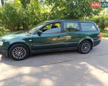 Зелений Фольксваген Пассат, об'ємом двигуна 1.8 л та пробігом 242 тис. км за 4500 $, фото 1 на Automoto.ua
