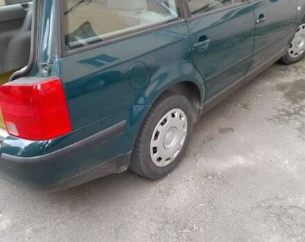Зелений Фольксваген Пассат, об'ємом двигуна 1.6 л та пробігом 270 тис. км за 3600 $, фото 1 на Automoto.ua