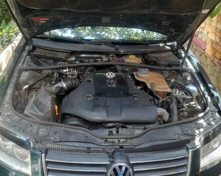 Зеленый Фольксваген Пассат, объемом двигателя 2.5 л и пробегом 400 тыс. км за 3100 $, фото 6 на Automoto.ua