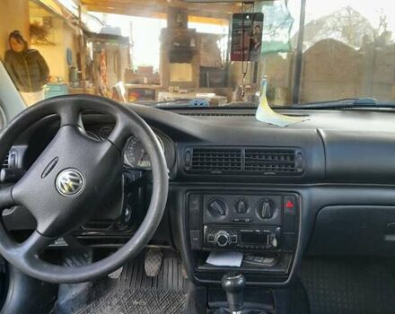 Зеленый Фольксваген Пассат, объемом двигателя 1.9 л и пробегом 377 тыс. км за 3615 $, фото 2 на Automoto.ua