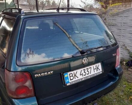Зеленый Фольксваген Пассат, объемом двигателя 1.9 л и пробегом 377 тыс. км за 3615 $, фото 8 на Automoto.ua