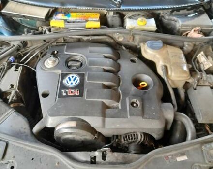 Зеленый Фольксваген Пассат, объемом двигателя 1.9 л и пробегом 377 тыс. км за 3615 $, фото 3 на Automoto.ua