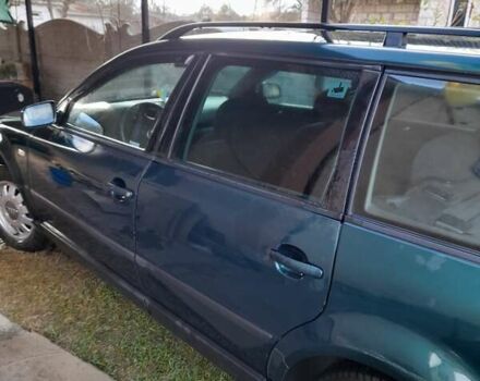 Зеленый Фольксваген Пассат, объемом двигателя 1.9 л и пробегом 377 тыс. км за 3615 $, фото 6 на Automoto.ua