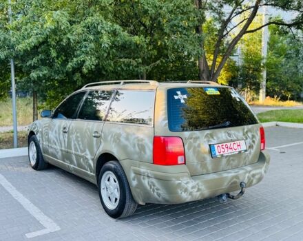 Зеленый Фольксваген Пассат, объемом двигателя 1.9 л и пробегом 237 тыс. км за 2350 $, фото 3 на Automoto.ua