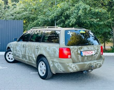 Зеленый Фольксваген Пассат, объемом двигателя 1.9 л и пробегом 237 тыс. км за 2350 $, фото 1 на Automoto.ua