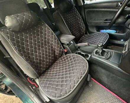 Зеленый Фольксваген Пассат, объемом двигателя 1.98 л и пробегом 294 тыс. км за 4200 $, фото 9 на Automoto.ua