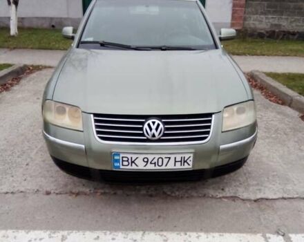 Зеленый Фольксваген Пассат, объемом двигателя 1.9 л и пробегом 380 тыс. км за 3500 $, фото 1 на Automoto.ua