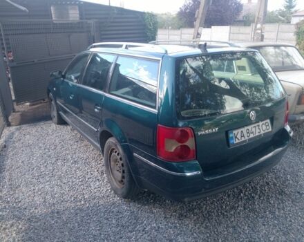 Зеленый Фольксваген Пассат, объемом двигателя 2.5 л и пробегом 355 тыс. км за 2300 $, фото 2 на Automoto.ua