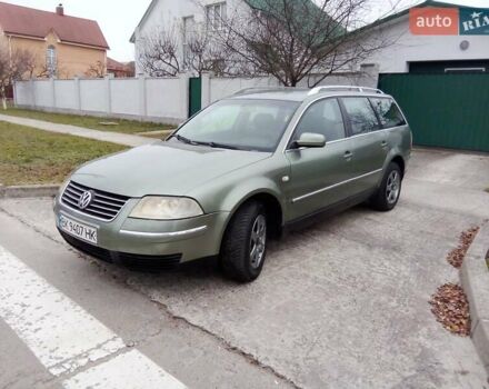 Зеленый Фольксваген Пассат, объемом двигателя 1.9 л и пробегом 380 тыс. км за 3500 $, фото 2 на Automoto.ua