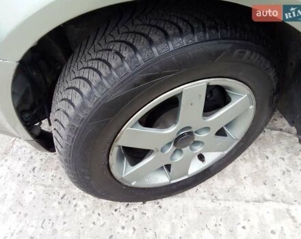 Зеленый Фольксваген Пассат, объемом двигателя 1.9 л и пробегом 380 тыс. км за 3500 $, фото 3 на Automoto.ua