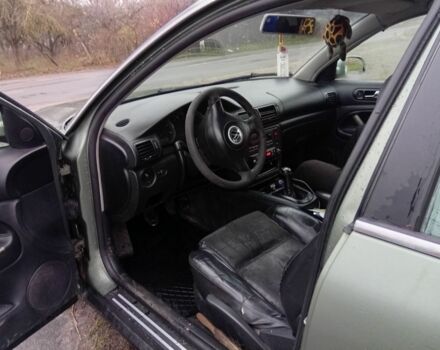 Зеленый Фольксваген Пассат, объемом двигателя 1.9 л и пробегом 392 тыс. км за 3400 $, фото 6 на Automoto.ua