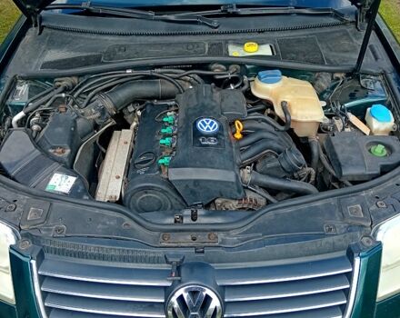 Зеленый Фольксваген Пассат, объемом двигателя 1.6 л и пробегом 338 тыс. км за 4850 $, фото 4 на Automoto.ua