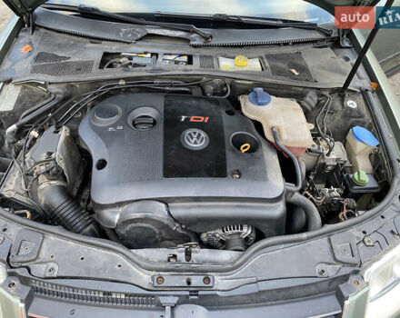 Зелений Фольксваген Пассат, об'ємом двигуна 1.9 л та пробігом 360 тис. км за 4000 $, фото 24 на Automoto.ua