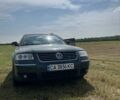 Зеленый Фольксваген Пассат, объемом двигателя 2.5 л и пробегом 300 тыс. км за 4400 $, фото 1 на Automoto.ua