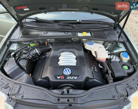 Зелений Фольксваген Пассат, об'ємом двигуна 2.77 л та пробігом 176 тис. км за 3850 $, фото 21 на Automoto.ua