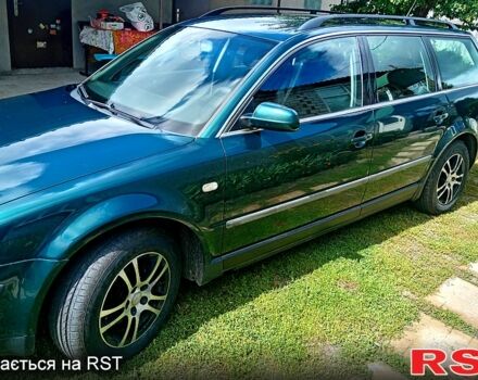 Зеленый Фольксваген Пассат, объемом двигателя 1.6 л и пробегом 338 тыс. км за 4850 $, фото 2 на Automoto.ua