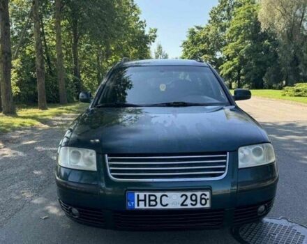 Зеленый Фольксваген Пассат, объемом двигателя 1.9 л и пробегом 273 тыс. км за 1400 $, фото 2 на Automoto.ua