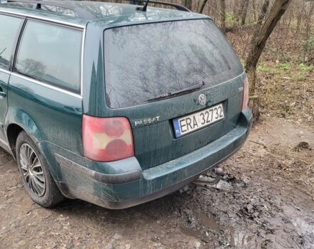 Зеленый Фольксваген Пассат, объемом двигателя 0 л и пробегом 300 тыс. км за 2500 $, фото 2 на Automoto.ua